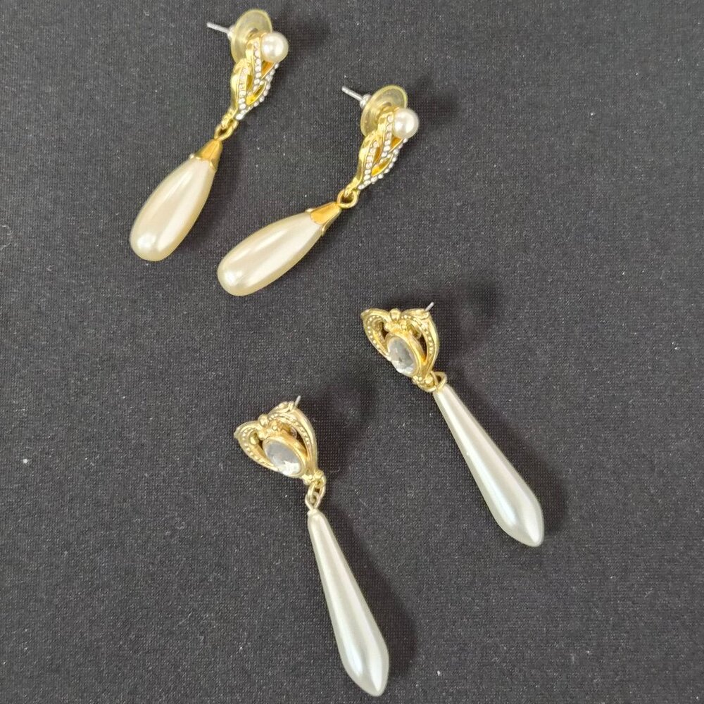 Set of 2 gold tone faux crystal and faux pearl fancy drop earrings two pairs